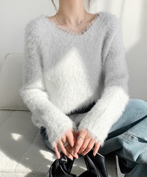 Vネックシャギーニット