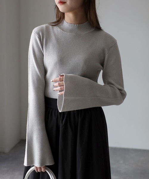 Riberry（リベリー）の「ラメフレアスリーブリブハイネックニット