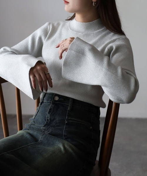 Riberry（リベリー）の「ラメフレアスリーブリブハイネックニット（ニット/セーター・レディース・ライトグレー/オフホワイト/ピンクベージュ/ライトベージュ・FREE）」の11枚目の写真