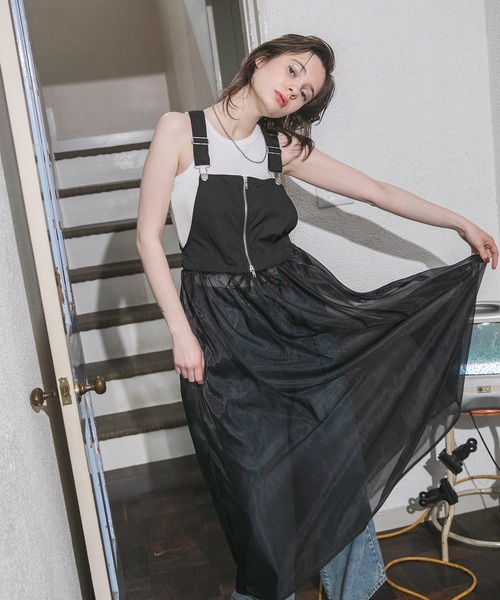 forksy.（フォルクシー）の「【forksy.】異素材切り替えワンピース（サロペット/オーバーオール・レディース・アイボリー/カーキ/チャコールグレー/ブラック・FREE）」の11枚目の写真