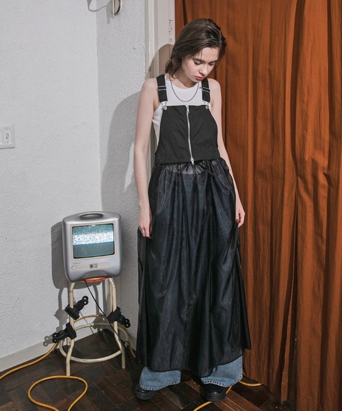 forksy.（フォルクシー）の「【forksy.】異素材切り替えワンピース（サロペット/オーバーオール・レディース・アイボリー/カーキ/チャコールグレー/ブラック・FREE）」の12枚目の写真