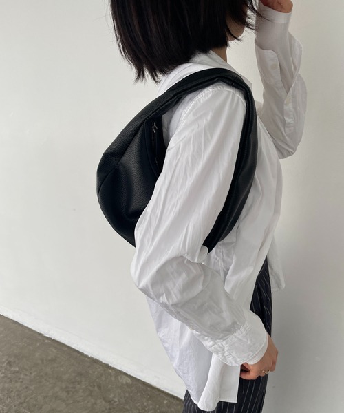 EFOLE(エフォル)の「【軽量/500ml/肩掛け】ラウンド ジップ ミニ バッグ(ショルダーバッグ・レディース・イエロー/ブラック/オフホワイト/グリーン・FREE)」の19枚目の写真