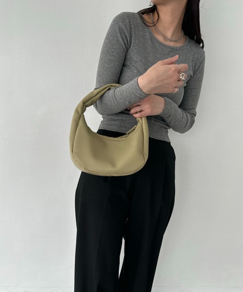 EFOLE(エフォル)の「【軽量/500ml/肩掛け】ラウンド ジップ ミニ バッグ(ショルダーバッグ・レディース・イエロー/ブラック/オフホワイト/グリーン・FREE)」の15枚目の写真