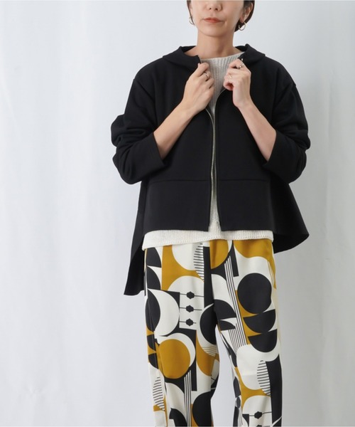 LUCA/LADY LUCK LUCA（ルカ/レディラックルカ）の「LC/LLL フレアパーカー / Aラインアシメ切り替えZIPパーカー（パーカー・レディース・ブラック/ライトベージュ/ブルー・FREE）」の15枚目の写真