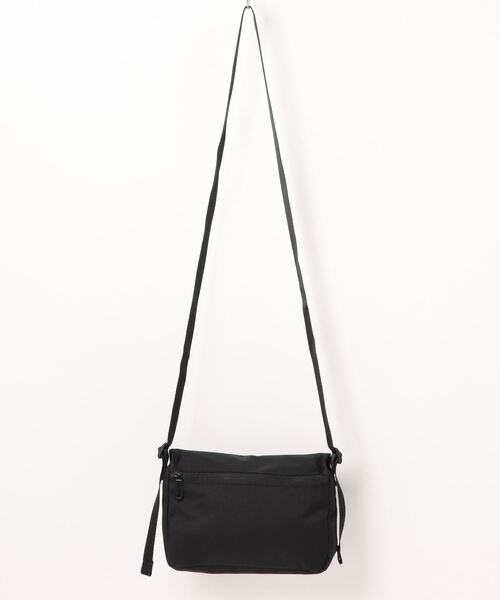 NIKE（ナイキ）の「【NIKE】HERITAGE HIP PACK（ショルダーバッグ・レディース・ブラック・FREE）」の2枚目の写真