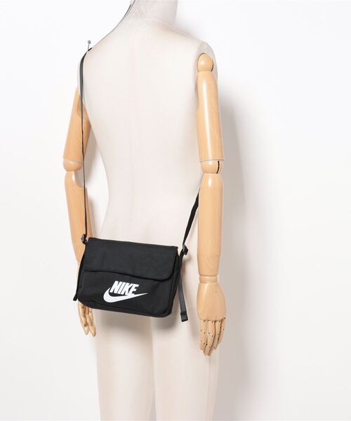 NIKE（ナイキ）の「【NIKE】HERITAGE HIP PACK（ショルダーバッグ・レディース・ブラック・FREE）」の5枚目の写真