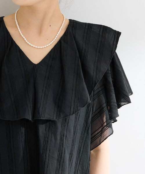 B.C STOCK（ベーセーストック）の「モールストライプフリルブラウス（シャツ/ブラウス・レディース・ブラック/オレンジ/イエロー/ホワイト・FREE）」の2枚目の写真