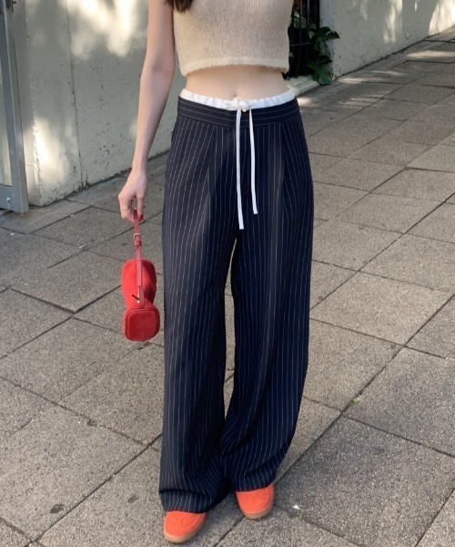 Mela（メラ）の「STRIPE TROUSERS（スラックス・レディース・グレー/ネイビー・S/M/L）」の2枚目の写真