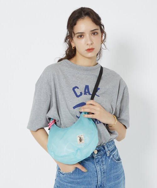 COBMASTER(コブマスター)の「【COBMASTER/コブマスター 】 BANANA S BAG/バナナショルダーバッグ(ショルダーバッグ・メンズ・サックスブルー/ピンク/イエロー/ブラウン/グレー/ラベンダー/オレンジ系その他/ブラック・フリー)」の4枚目の写真