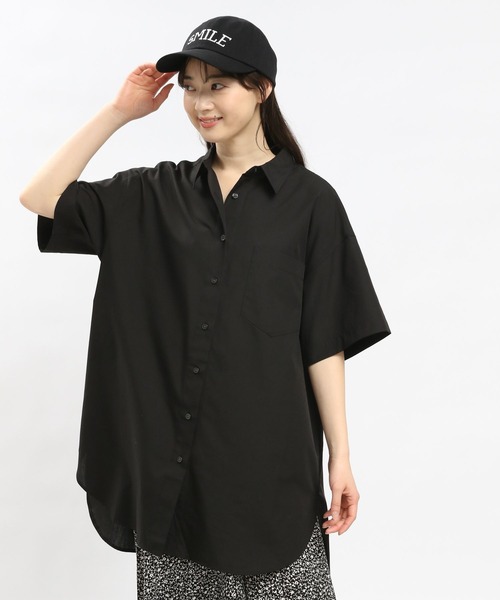 GLOBAL WORK Smile Seed Store（グローバルワーク スマイルシードストア）の「オーバーサイズシャツ半袖/976994（シャツ/ブラウス・レディース・オフホワイト/チェック/ブルー系その他/その他/ブラック/ブルー系その他5/ブルー系その他4・SMALL/LARGE/MEDIUM/X-LARGE）」の3枚目の写真