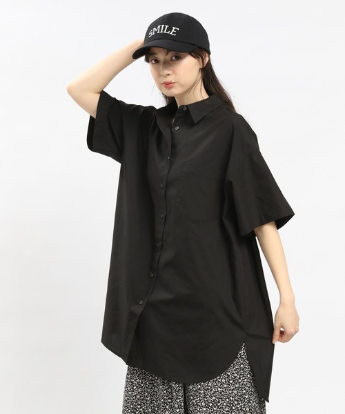 GLOBAL WORK Smile Seed Store（グローバルワーク スマイルシードストア）の「オーバーサイズシャツ半袖/976994（シャツ/ブラウス・レディース・オフホワイト/チェック/ブルー系その他/その他/ブラック/ブルー系その他5/ブルー系その他4・SMALL/LARGE/MEDIUM/X-LARGE）」の9枚目の写真