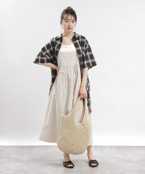 GLOBAL WORK Smile Seed Store（グローバルワーク スマイルシードストア）の「オーバーサイズシャツ半袖/976994（シャツ/ブラウス・レディース・オフホワイト/チェック/ブルー系その他/その他/ブラック/ブルー系その他5/ブルー系その他4・SMALL/LARGE/MEDIUM/X-LARGE）」の16枚目の写真