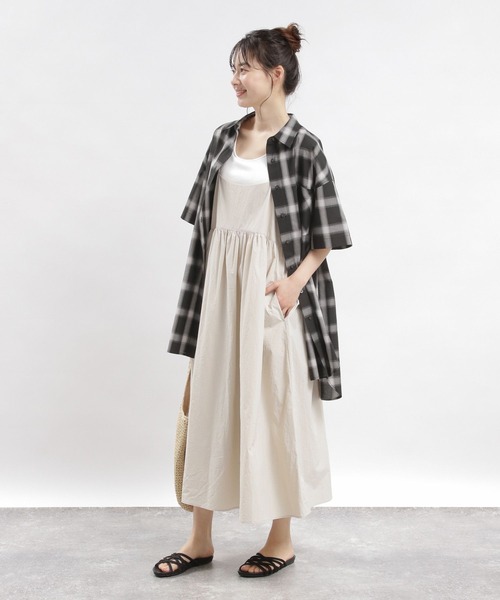 GLOBAL WORK Smile Seed Store（グローバルワーク スマイルシードストア）の「オーバーサイズシャツ半袖/976994（シャツ/ブラウス・レディース・オフホワイト/チェック/ブルー系その他/その他/ブラック/ブルー系その他5/ブルー系その他4・SMALL/LARGE/MEDIUM/X-LARGE）」の17枚目の写真