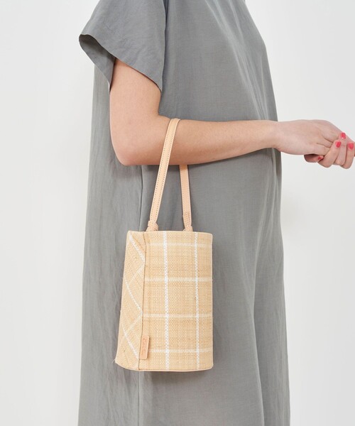 TOMORROWLAND （トゥモローランド）の「ELE SAC PAPILO CHECK バケットバッグ（かごバッグ・レディース・ブラック系その他/ホワイト系その他・FREE）」の3枚目の写真