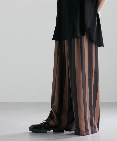 Soiunique（スワユニーク）の「配色ストライプワイドパンツ ［Soiunique］（その他パンツ・レディース・モカ/チャコール・M/L/LL）」の6枚目の写真