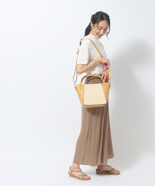 SHOO・LA・RUE（シューラルー）の「◆【2WAY】雑材風素材コンビトート（トートバッグ・レディース・ブラック/アイボリー/イエロー・00）」の5枚目の写真