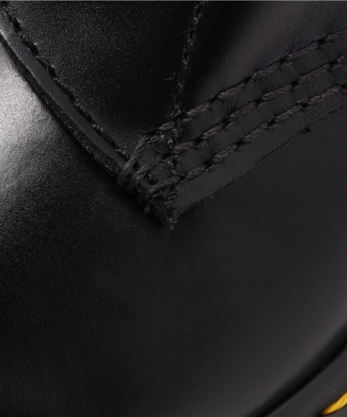 Dr. Martens(ドクターマーチン)の「Dr.martens8-EYEブーツ/BCDr.MTN 8-EYE BOOT◆(ブーツ・レディース・ブラック/ワインレッド・5/4)」の10枚目の写真