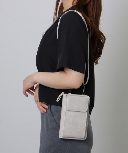 Lace Ladies(レースレディース)の「ショルダー付き 2WAY スマホ ウォレット バッグ(ショルダーバッグ・レディース・ピンク/ブラウン/ブラック/ブルー/グレー・FREE)」の6枚目の写真