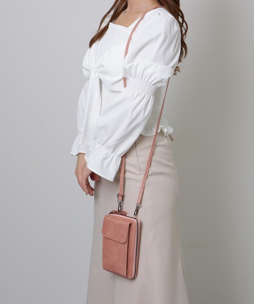 Lace Ladies(レースレディース)の「ショルダー付き 2WAY スマホ ウォレット バッグ(ショルダーバッグ・レディース・ピンク/ブラウン/ブラック/ブルー/グレー・FREE)」の12枚目の写真