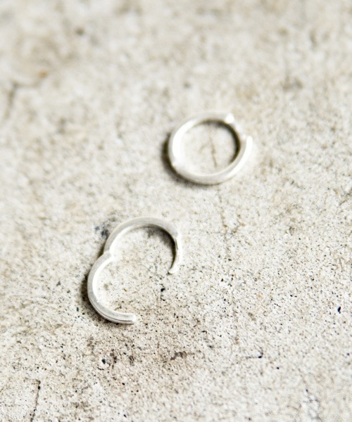 Magine(マージン)の「SV925 FLAT HOOP PIERCE(M) 14mm:シルバー フラットデザイン フープピアス(ピアス(両耳用)・メンズ・シルバー・FREE)」の3枚目の写真