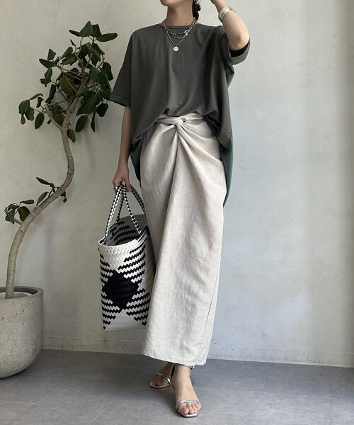 DouDou(ドゥドゥ)の「【WEB限定】バックファスナー異素材切替プルオーバー(Tシャツ/カットソー・レディース・ブラック/ライトベージュ/カーキ・FREE)」の20枚目の写真
