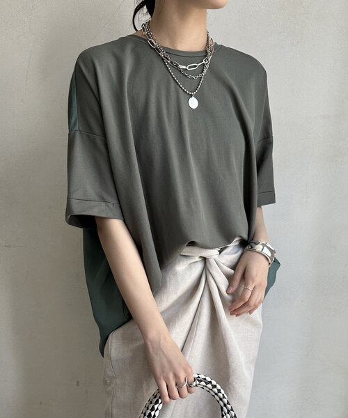 DouDou(ドゥドゥ)の「【WEB限定】バックファスナー異素材切替プルオーバー(Tシャツ/カットソー・レディース・ブラック/ライトベージュ/カーキ・FREE)」の15枚目の写真