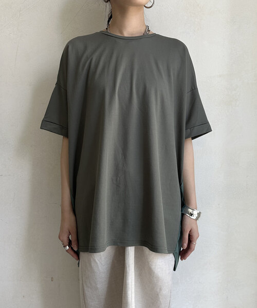 DouDou(ドゥドゥ)の「【WEB限定】バックファスナー異素材切替プルオーバー(Tシャツ/カットソー・レディース・ブラック/ライトベージュ/カーキ・FREE)」の5枚目の写真