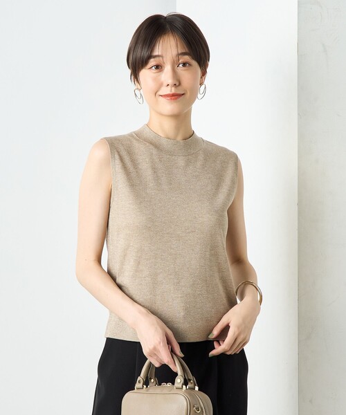 NOLLEY’S Sophi（ノーリーズソフィ）の「《手洗い可能》《アンサンブル対応》ウール混ラメノースリーブプルオーバーニット（ニット/セーター・レディース・キャメル/グレー/サックスブルー/サーモンピンク・36/38）」の4枚目の写真