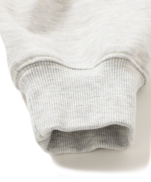 B:MING by BEAMS（ビーミングバイビームス）の「【別注 】UNIVERSAL / プリント スウェット（スウェット・メンズ・ネイビー/シルバー/ブラック・S/M/L/XL）」の10枚目の写真