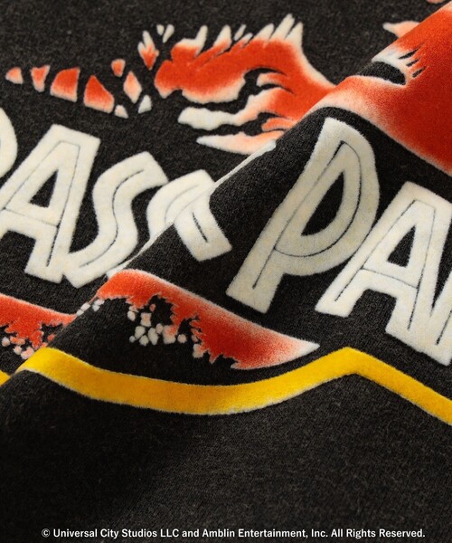 B:MING by BEAMS（ビーミングバイビームス）の「【別注 】UNIVERSAL / プリント スウェット（スウェット・メンズ・ネイビー/シルバー/ブラック・S/M/L/XL）」の18枚目の写真