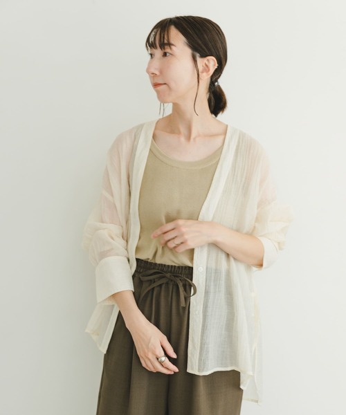 ITEMS URBANRESEARCH（アイテムズ アーバンリサーチ）の「Vネックシアーブラウス（シャツ/ブラウス・レディース・パープル/オフホワイト/ブラウン・FREE）」の8枚目の写真