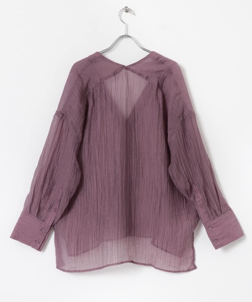 ITEMS URBANRESEARCH（アイテムズ アーバンリサーチ）の「Vネックシアーブラウス（シャツ/ブラウス・レディース・パープル/オフホワイト/ブラウン・FREE）」の21枚目の写真