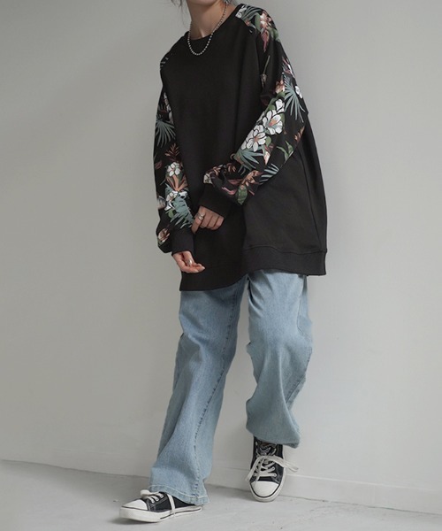 【着用2回、クリーニング出し済】N°21 ブラック スウェット 花モチーフ 花柄スウェット（スウェット）｜HUG.U（ハグユー）の