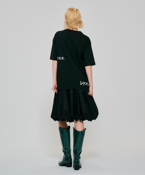 NOISE MAKER（ノイズメーカー）の「upside-down logo オーバーサイズTシャツ（Tシャツ/カットソー・レディース・ホワイト/ブラック・38/36）」の9枚目の写真