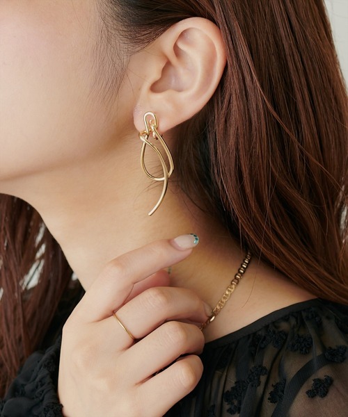 natural couture（ナチュラルクチュール）の「イヤリング（イヤリング・レディース・シルバー/ゴールド・FREE）」の2枚目の写真