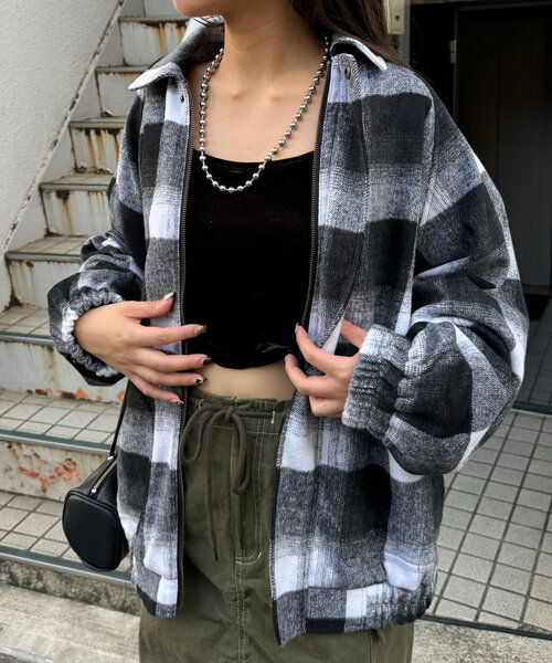 CIAOPANIC（チャオパニック）の「シャギーチェックブルゾン（ブルゾン・レディース・ブラック/ネイビー/ブラウン・ONE SIZE）」の6枚目の写真