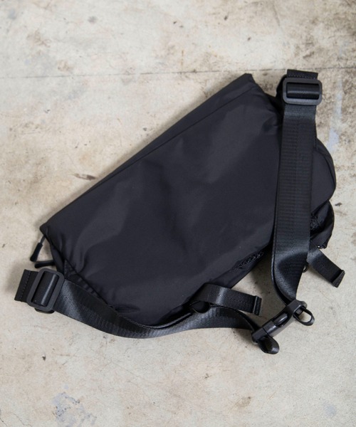 NoiR/ノアール(ノアール)の「NoiR ノアールHexa shoulder/ヘキサ ショルダーバッグ(ショルダーバッグ・メンズ・ブラック/ブラック系その他・FREE)」の16枚目の写真
