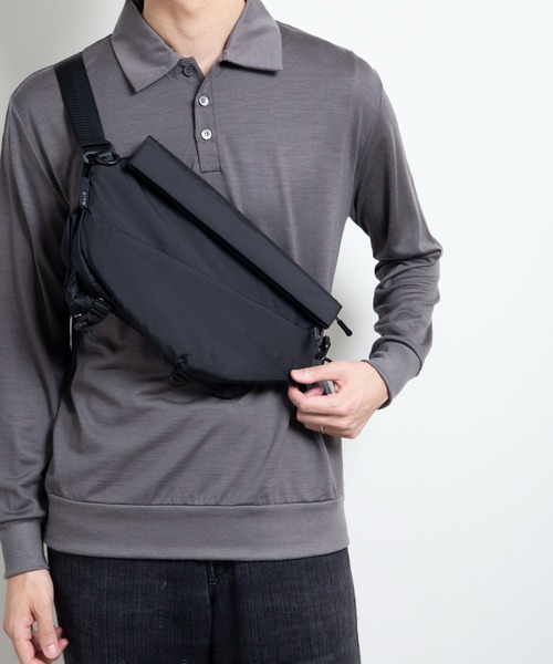 NoiR/ノアール(ノアール)の「NoiR ノアールHexa shoulder/ヘキサ ショルダーバッグ(ショルダーバッグ・メンズ・ブラック/ブラック系その他・FREE)」の5枚目の写真