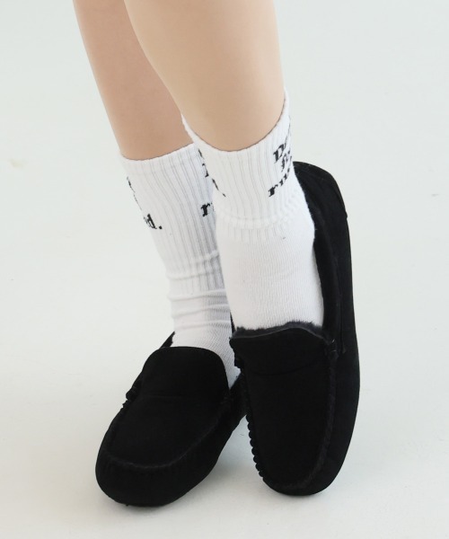 DEMETER(デメテル)の「選べる3デザイン ボリュームファー モカシンシューズ(モカシン/デッキシューズ・レディース・ブラック/グレイッシュベージュ/グレー系その他/イエロー系その他/ブラック系その他2/グレー/ブラック系その他/イエロー系その他2/グレー系その他2/キャメル/ベージュ系その他/ベージュ系その他2・S/M/L/LL)」の3枚目の写真