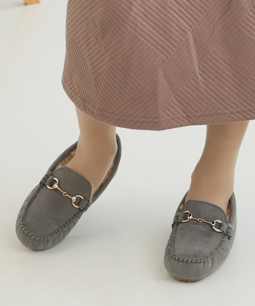 DEMETER(デメテル)の「選べる3デザイン ボリュームファー モカシンシューズ(モカシン/デッキシューズ・レディース・ブラック/グレイッシュベージュ/グレー系その他/イエロー系その他/ブラック系その他2/グレー/ブラック系その他/イエロー系その他2/グレー系その他2/キャメル/ベージュ系その他/ベージュ系その他2・S/M/L/LL)」の5枚目の写真