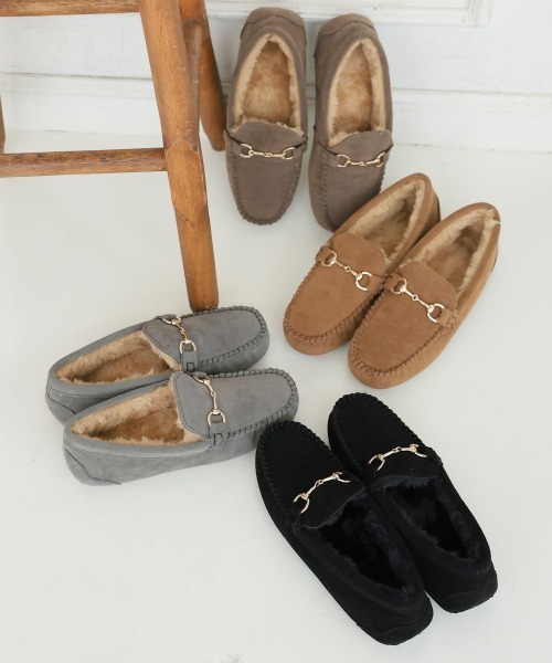 DEMETER(デメテル)の「選べる3デザイン ボリュームファー モカシンシューズ(モカシン/デッキシューズ・レディース・ブラック/グレイッシュベージュ/グレー系その他/イエロー系その他/ブラック系その他2/グレー/ブラック系その他/イエロー系その他2/グレー系その他2/キャメル/ベージュ系その他/ベージュ系その他2・S/M/L/LL)」の14枚目の写真