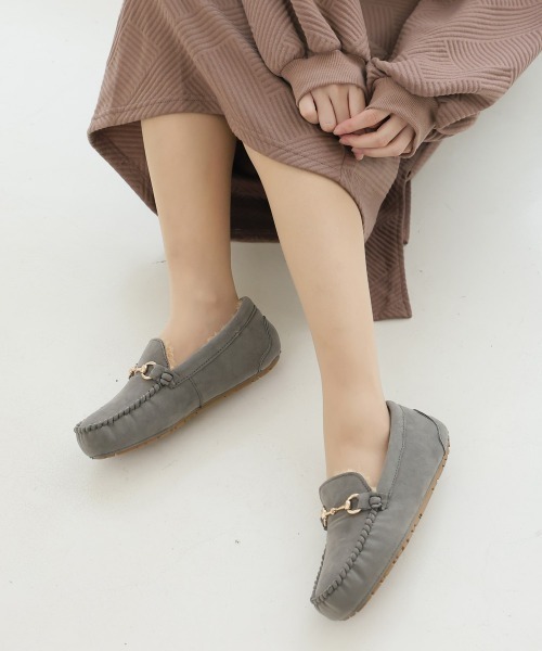 DEMETER(デメテル)の「選べる3デザイン ボリュームファー モカシンシューズ(モカシン/デッキシューズ・レディース・ブラック/グレイッシュベージュ/グレー系その他/イエロー系その他/ブラック系その他2/グレー/ブラック系その他/イエロー系その他2/グレー系その他2/キャメル/ベージュ系その他/ベージュ系その他2・S/M/L/LL)」の22枚目の写真