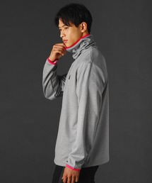 REZES（レジェス）の「指抜きボリュームネックゲイター長袖フリースカットソー（その他トップス）」