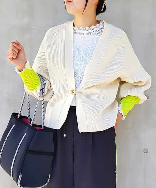 Q（キュー）の「BIGボタン 片畦ドルマンカーデ（カーディガン/ボレロ・レディース・アイボリー/ラベンダー/ネイビー・MEDIUM）」の6枚目の写真