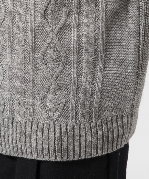 RAGEBLUE(レイジブルー)の「<人気アイテム>ケーブルニットクルー/568536(ニット/セーター・メンズ・オリーブ/グレー/ホワイト/ワインレッド/キャメル/ブラウン/ネイビー/グレー系その他・MEDIUM/LARGE/SMALL)」の17枚目の写真