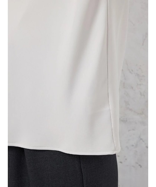 HARUYAMA（ハルヤマ）の「【ストレッチ】ラチネ織 ドレープネックブラウス 9分袖 ウォッシャブル SOFFICE 通年（シャツ/ブラウス・レディース・ライトグレー/ブラウン・S/M/L/LL）」の8枚目の写真