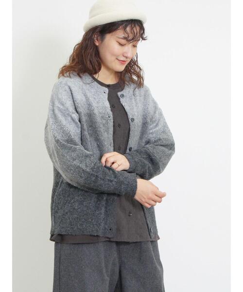 Samansa Mos2(サマンサ モスモス)の「前後着フェザーグラデーションニット(カーディガン/ボレロ・レディース・チャコールグレー/グレー/ベージュ/ラベンダー/ミント・F)」の10枚目の写真