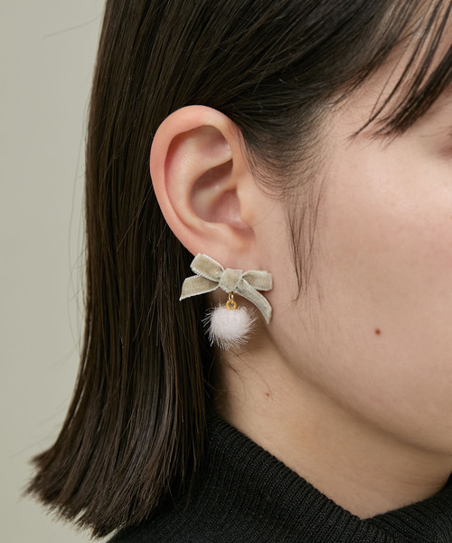 ROPE' PICNIC（ロペピクニック）の「ベルベットリボン×シャギーボールプチピアス（ピアス（両耳用）・レディース・グリーン系その他/ベージュ/オレンジ系その他・FREE）」の5枚目の写真