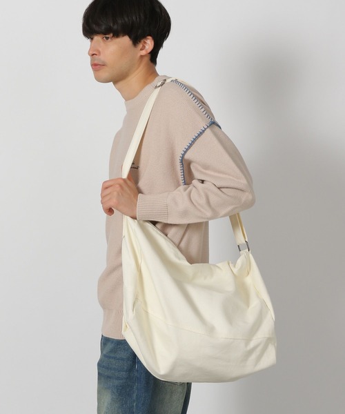 LAKOLE（ラコレ）の「キャンバスバレルショルダーバッグ / 253221（ショルダーバッグ・メンズ・ライトグレー/ブラック/ナチュラル・FREE）」の16枚目の写真