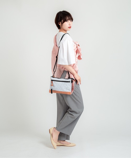 GUAPA(グアパ)の「【GUAPA】サコッシュ ショルダーバッグ(ショルダーバッグ・レディース・ホワイト/ネイビー/ブラック・FREE)」の11枚目の写真